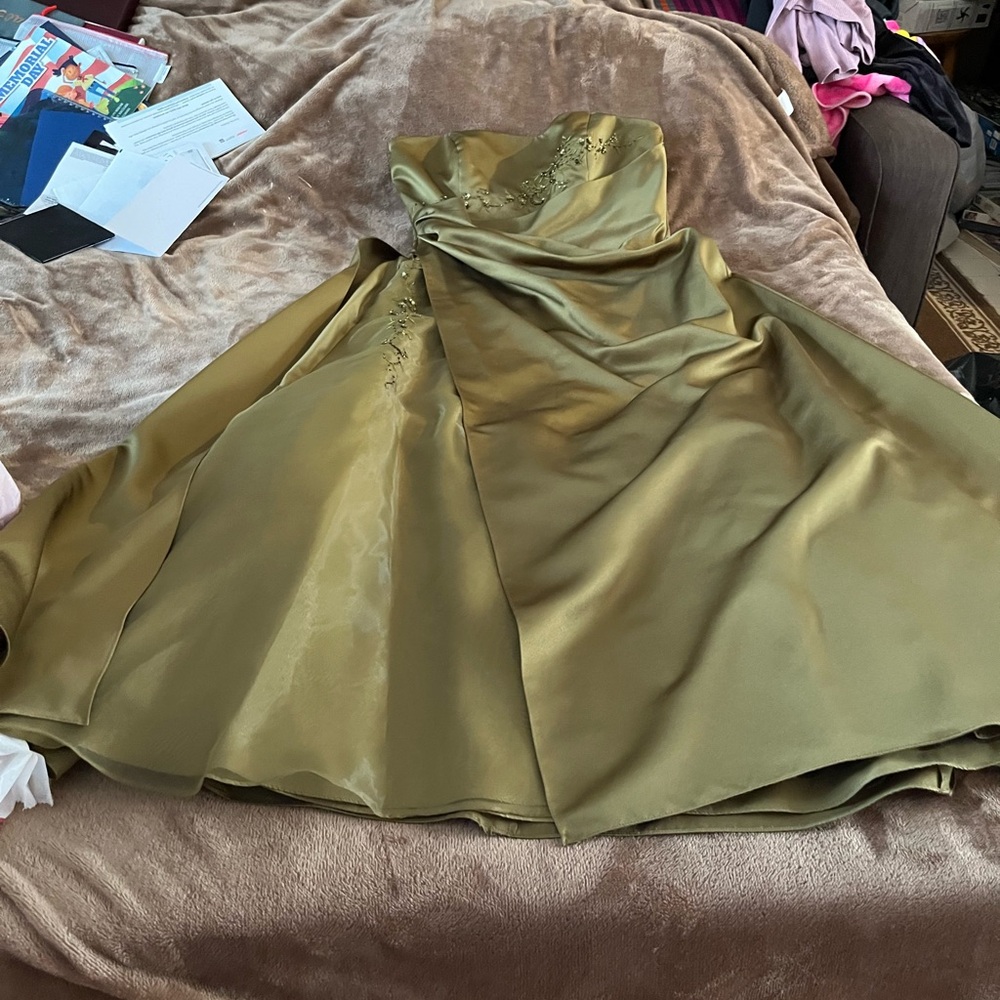 Prom Dress Elegant Olive Green Strapless Dress size 16